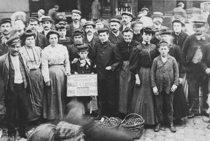 Gardeners of Bagneux, Les Halles Market, Paris, 1907 by French Photographer