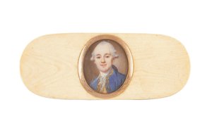 A gentleman, said to be Sir Robert Ainslie, Bt., set into the lid of a box by French School