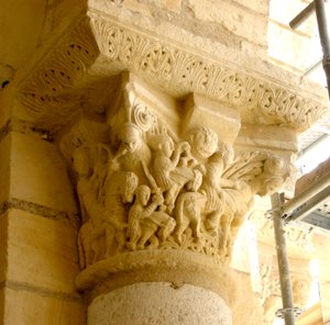 Capital Depicting Three Horsemen