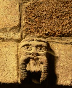 Depicting a carved face