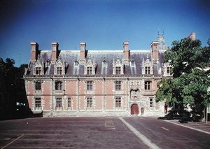 Facade of the Louis XII wing