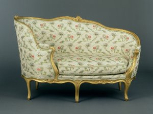 Louis XV Carved Giltwood Veilleuse by French School
