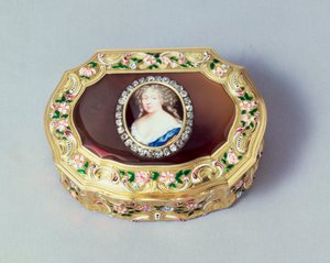 Louix XV Oval Snuff Box by Gabriel Gallois, Paris, 1738