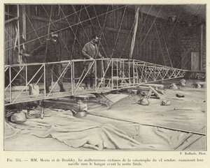 Morin and de Bradsky, the unfortunate victims of the October 13 catastrophe, examining their gondola in the hangar before the fatal outing (engraving) by French School