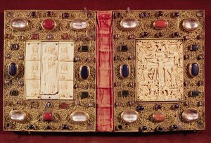 Reliquary plaque depicting the Virgin and Child with Saints and the Crucifixion
