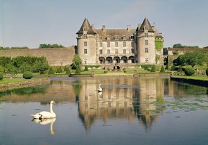 View of the west facade of the chateau