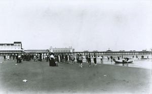 Atlantic City Beach, New Jersey by G.P. Hall und Sohn