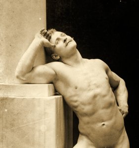Eugen Sandow, in classical ancient Greco-Roman pose, c.1894