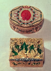 Gold snuffboxes with various decorations