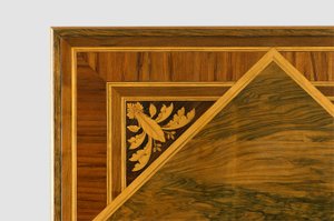 (detail) top of a table with floral tarsia