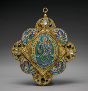 Pendant with the Virgin and Child