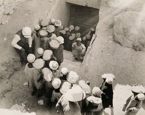 Closing the Tomb of Tutankhamun, Valley of the Kings, February 1923