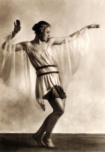 Valeria Kratina / Photo Postcard by Hugo Erfurth