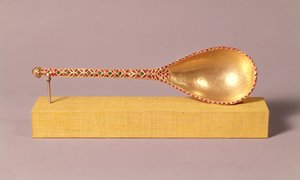 A Ceremonial Spoon Jewelled with Rubies, Emeralds and a Diamond, Mughal