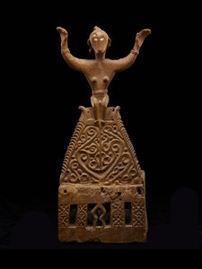Altar depicting the first female ancestor (luli)