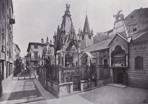 Italy: Verona, Tomb of Scaliger
