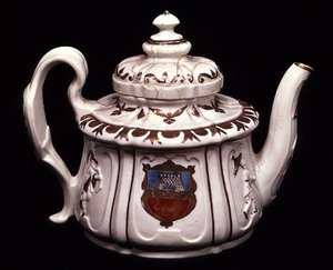 Armorial Teapot, Vezzi Factory, Venice