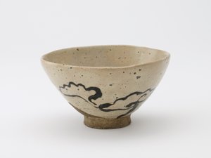 Tea bowl with design of fungus of immortality, Edo period, 18th-19th century