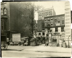 28th St between Broadway and Fifth Avenue, c.1905-18