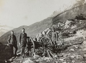 Album "Meine weltkriegs - Erinnerungen South-West Front (Carinthia, Italy, South Tyrol) 31/03/1915-12/11/1918 - Josef Zohles Wien": soldiers with cannon by Josef Zohles