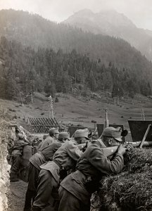Album "Meine weltkriegs - Erinnerungen South-West Front (Carinthia, Italy, South Tyrol) 31/03/1915-12/11/1918 - Josef Zohles Wien": soldiers in the trenches by Josef Zohles