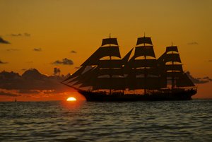 Square Rigger; Dar Pomorza, Sail race, Operation Sail Tall Ships; Sail Training Association