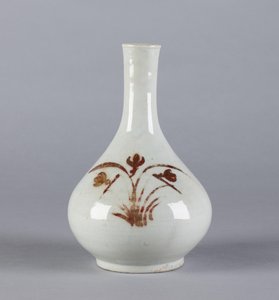 Bottle with floral design, Yi dynasty