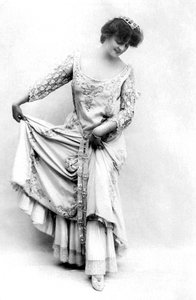 Marie Studholme by Lizzie Caswall Smith
