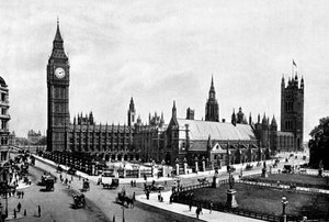 The Houses of Parliament and Westminster Hall seen from Parliament Square, London by London Stereoscopic and Photographic Co
