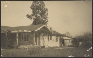 California House by Louis Fleckenstein