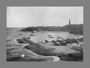 Cullercoats Bay, Tynemouth by M. Aunty