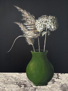 Green Vase Pampas Hydrangea