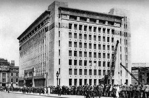 Adelaide House, London, 1926-1927 by McLeish