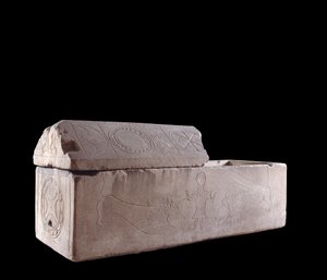 Merovingian art: sarcophagus of Charenton on Cher decorates scenes of the martyrdom of Daniel in the den of lions