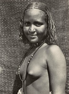 Building an Empire in the Fascist age: an Habab girl