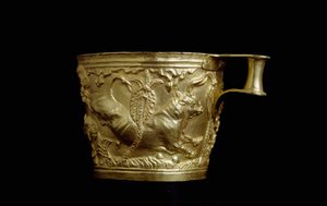 Gold cup decorated with a bull relief from Vaphio