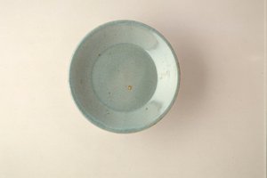 Rare Ruyao Shallow Dish by Northern Song Dynasty Chinese School