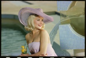 Hope Lange photo shoot by pool by Orlando Suero