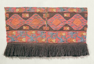 Shirt of interlock wool tapestry, Nazca Culture by Peruvian School