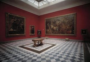 Hall of the museum presenting Henri IV at the Battle of Ivry and Triumphal Entry of Henry IV in Paris by Rubens