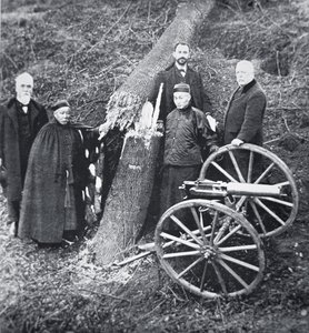 Hiram Maxim demonstrating the power of his gun to Chinese government officials