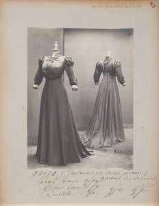 House of Worth, Costume by Photographer French