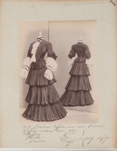 House of Worth, Costume by Photographer French