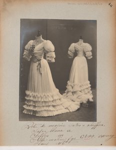 House of Worth, Wedding Dress by Photographer French