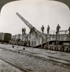 16 inch railway gun which pulverised the Hindenburg Line, World War I, France, 1917-1918