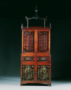 George II secretaire-cabinet