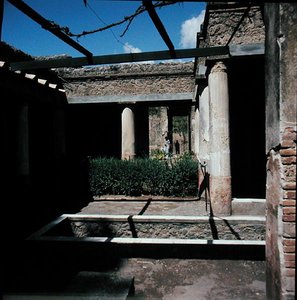 A villa by Roman