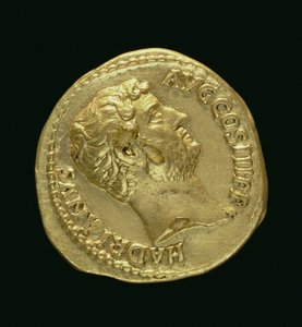 Aureus (obverse) of Hadrian bareheaded. Inscription: HADRIANVS AVGUSTVS