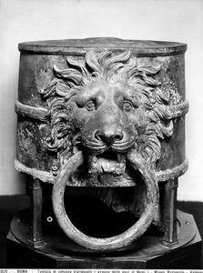 Upper part of a mooring post found during the excavation of the Roman ships in Lake Nemi by Roman