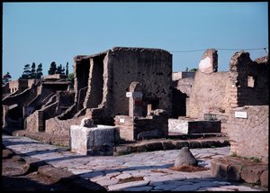 Crossroads between cardo V and lower decumanum, 5th century BC-1st century AD by Roman Roman